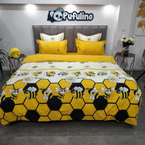 lenjerie de pat material finet galbena cu albinute