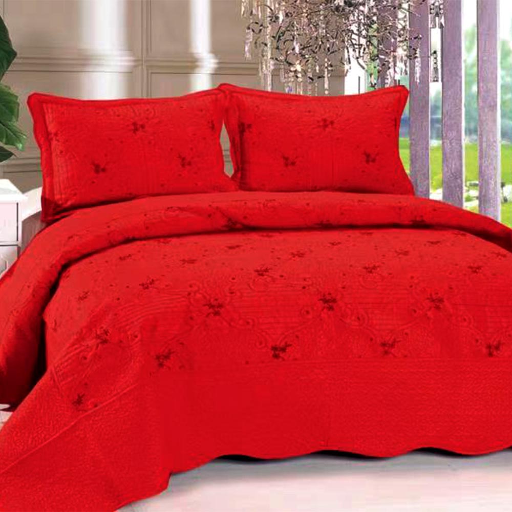 Cuvertura de pat rosie cu flori