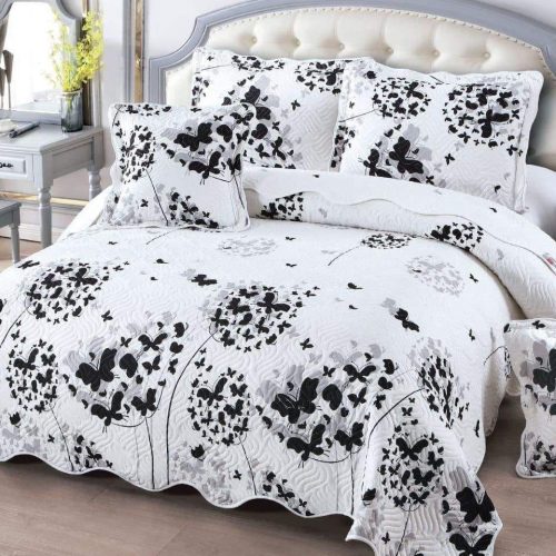 cuvertura alba cu fluturi negri