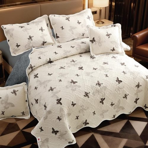 cuvertura crem cu fluturi gri 5 piese romania