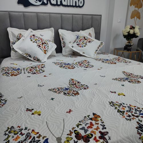 cuvertura de pat cu fluturasi