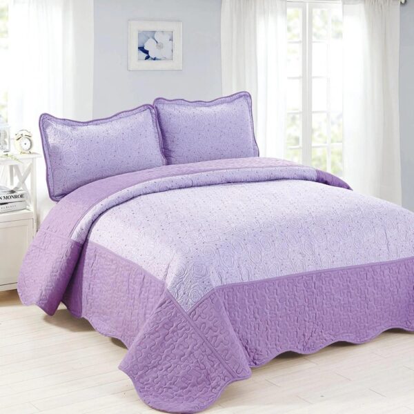cuvertura de pat lila cu mov