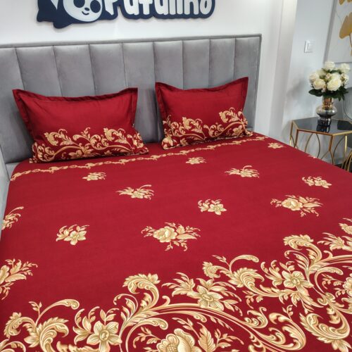 husa de pat material finet grena cu ornamente