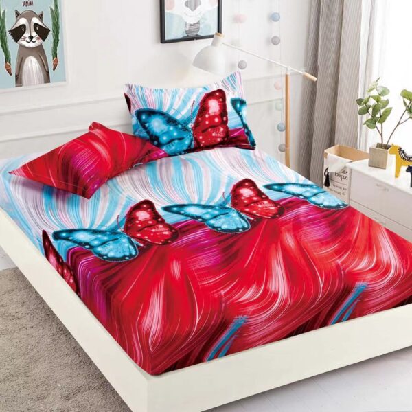 husa de pat rosie cu fluturi colorati