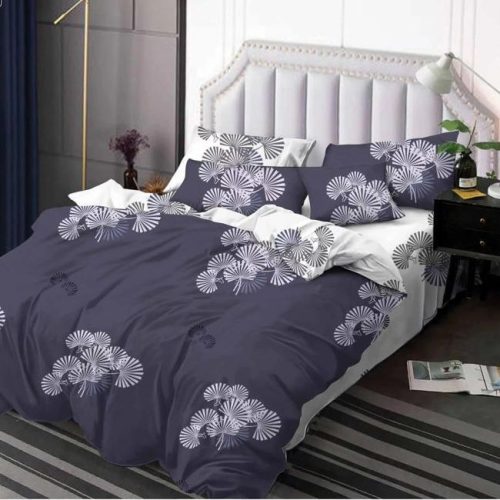 lenjerie violet cu flori albe