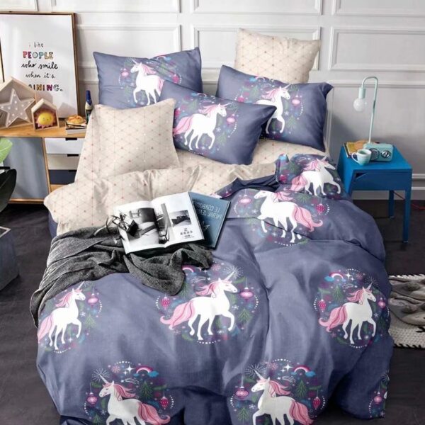 lenjerie o persoana bleumarin cu unicorni