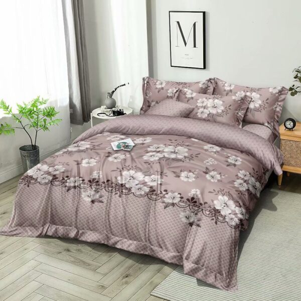 lenjerie bej cu flori si ornamente