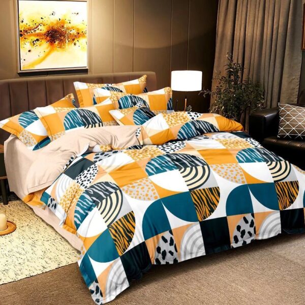 lenjerie multicolora cu forme geometrice