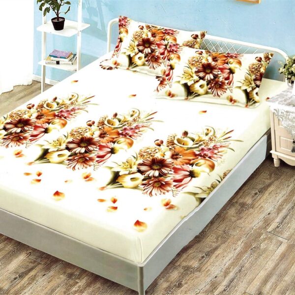 husa de pat alba cu flori colorate