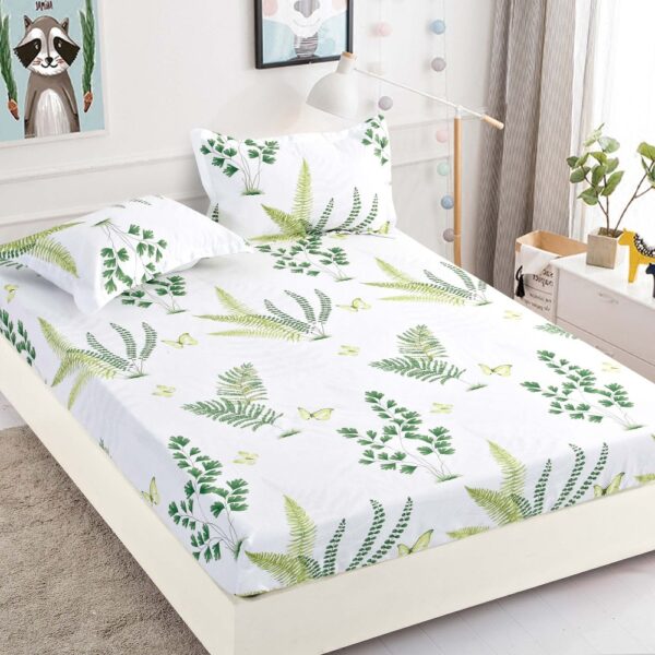 husa de pat din finet alba cu flori verzi