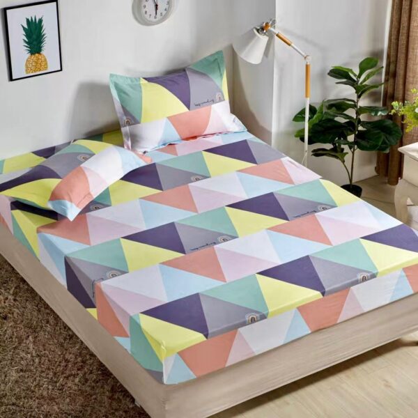 husa de pat finet multicolora cu forme geometrice