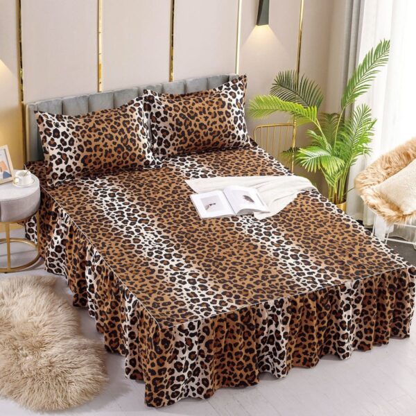 husa finet cu volanase animal print