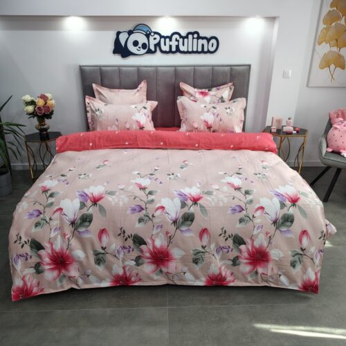 lenjerie de pat material finet bej cu flori roz