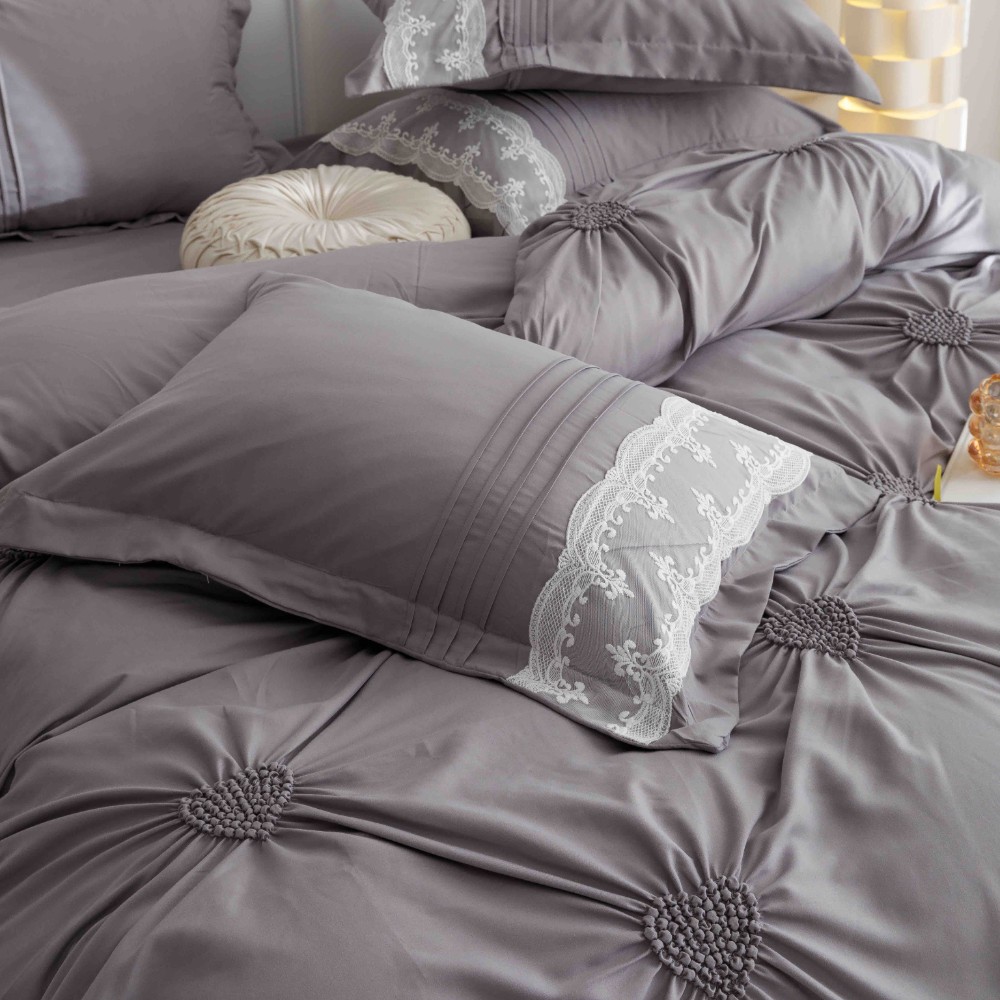 lenjerie cu pliuri inimioare si broderie - gri deschis 3 lenjerie cu pliuri inimioare si broderie - gri deschis