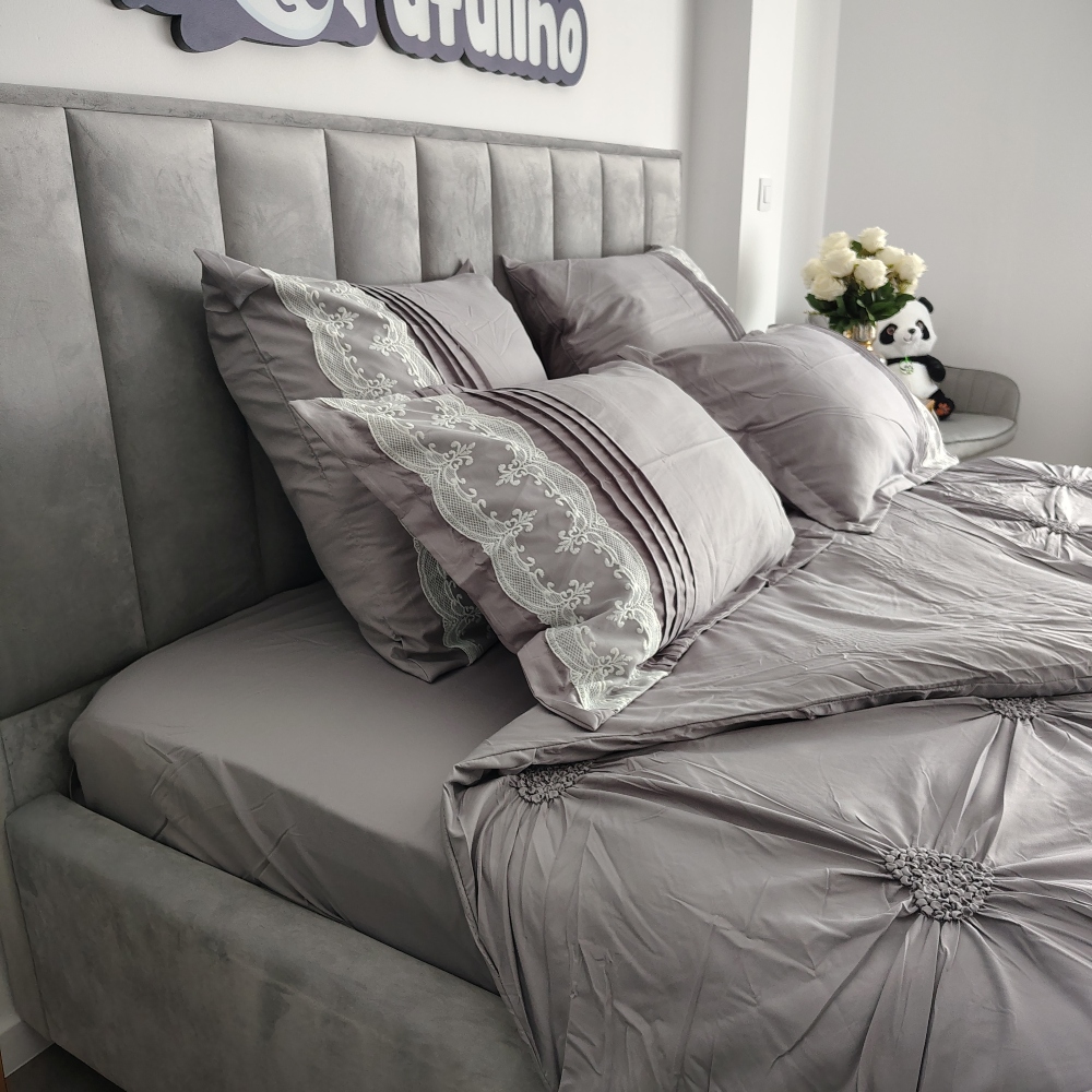 lenjerie cu pliuri si inimioare gri (1) lenjerie cu pliuri si inimioare gri