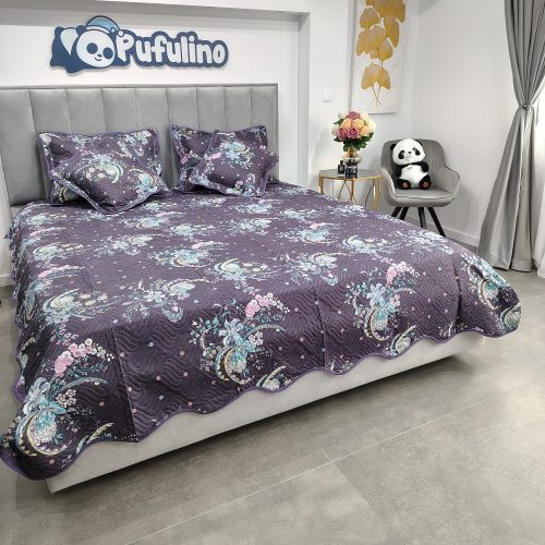 cuvertura de pat mov cu ornamente