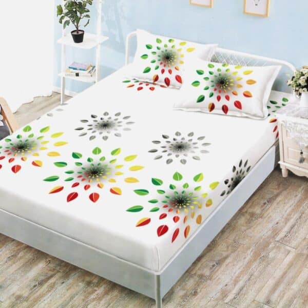 husa de pat finet alba cu flori colorate