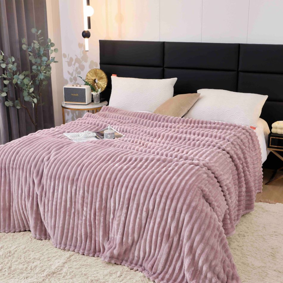 patura cocolino cu dungi roz (1) patura cocolino cu dungi roz