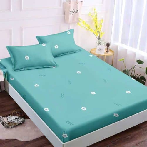 husa din finet turcoaz cu flori albe mici