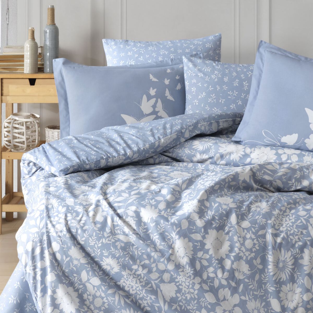 lenjerie bumbac poplin hira mavi aproape lenjerie bumbac poplin hira mavi aproape