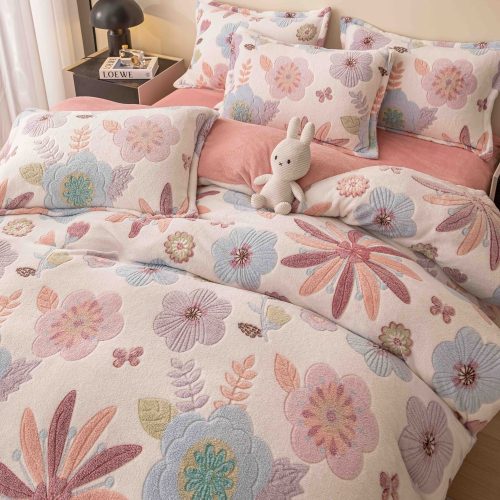 lenjerie cocolino cu elastic gri cu flori colorate aproape