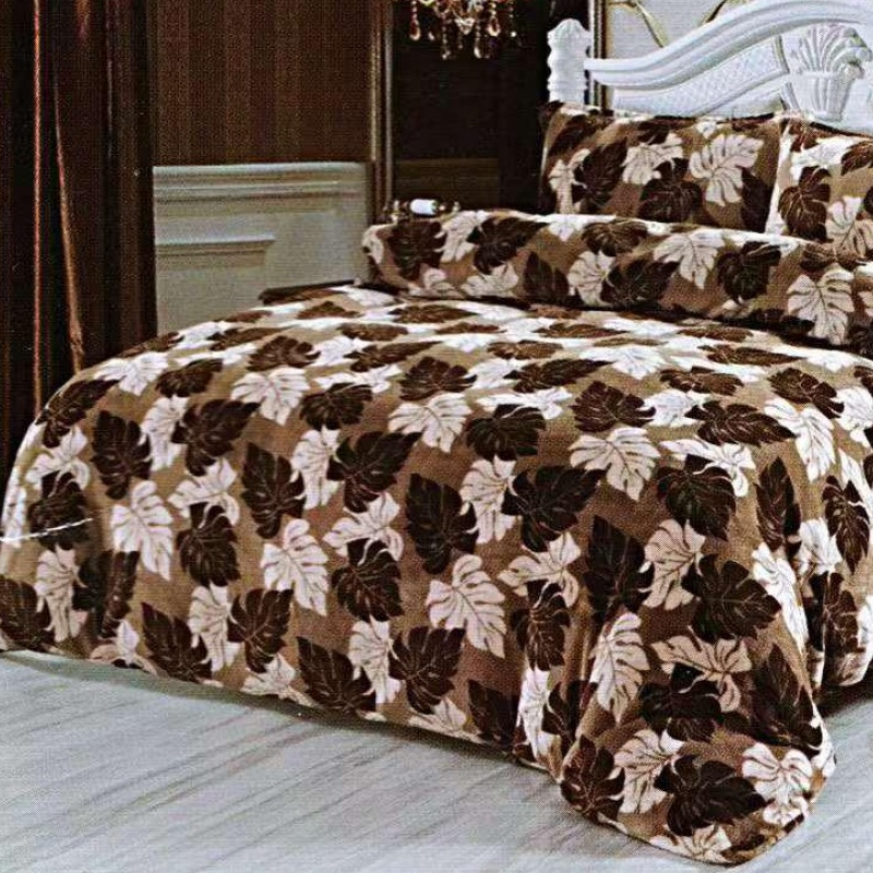 lenjerie maro cu frunze lenjerie maro cu frunze