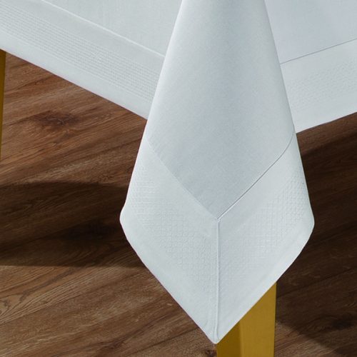 fata de masa honey alb cu servetele bordura