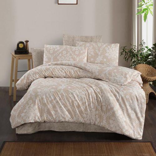 lenjerie bej cu ornamente