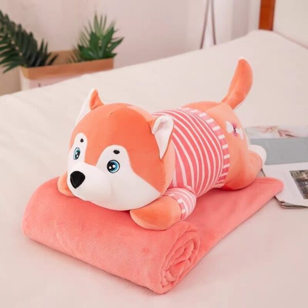 jucarie de plus cu paturica pink husky