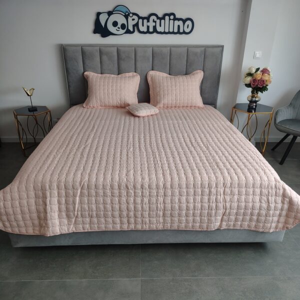 Cuvertura brodata somon design din fata