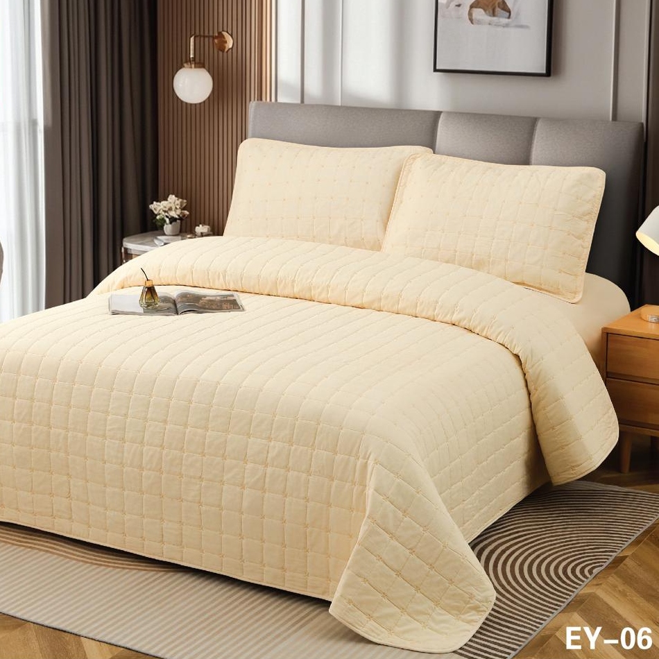 Cuvertura de pat si husa cu elastic crem Cuvertura de pat si husa cu elastic crem