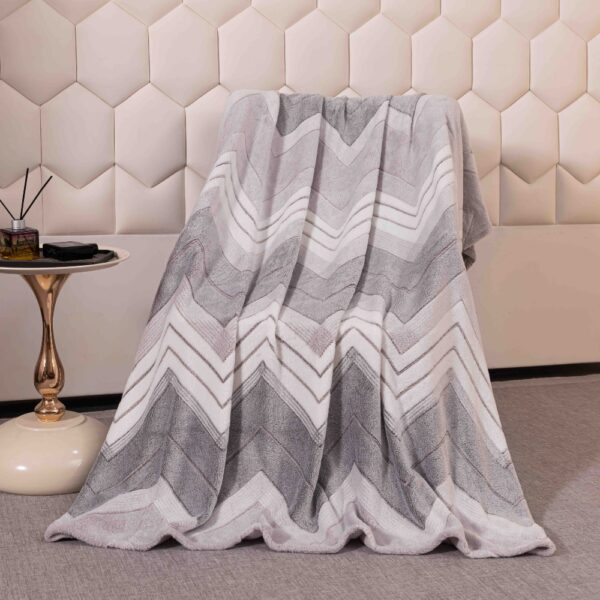 Patura Cocolino Zig Zag pe scaun