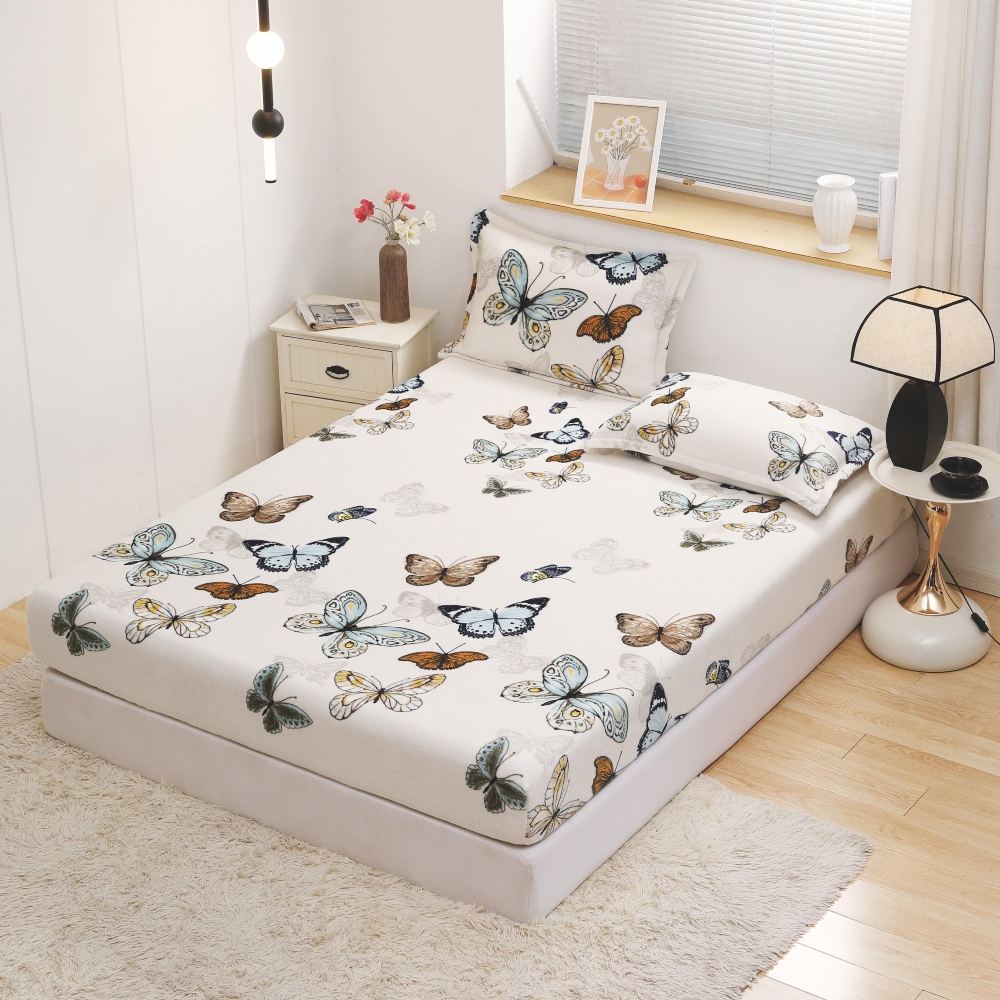 husa de pat cocolino crem cu fluturi colorati husa de pat cocolino crem cu fluturi colorati