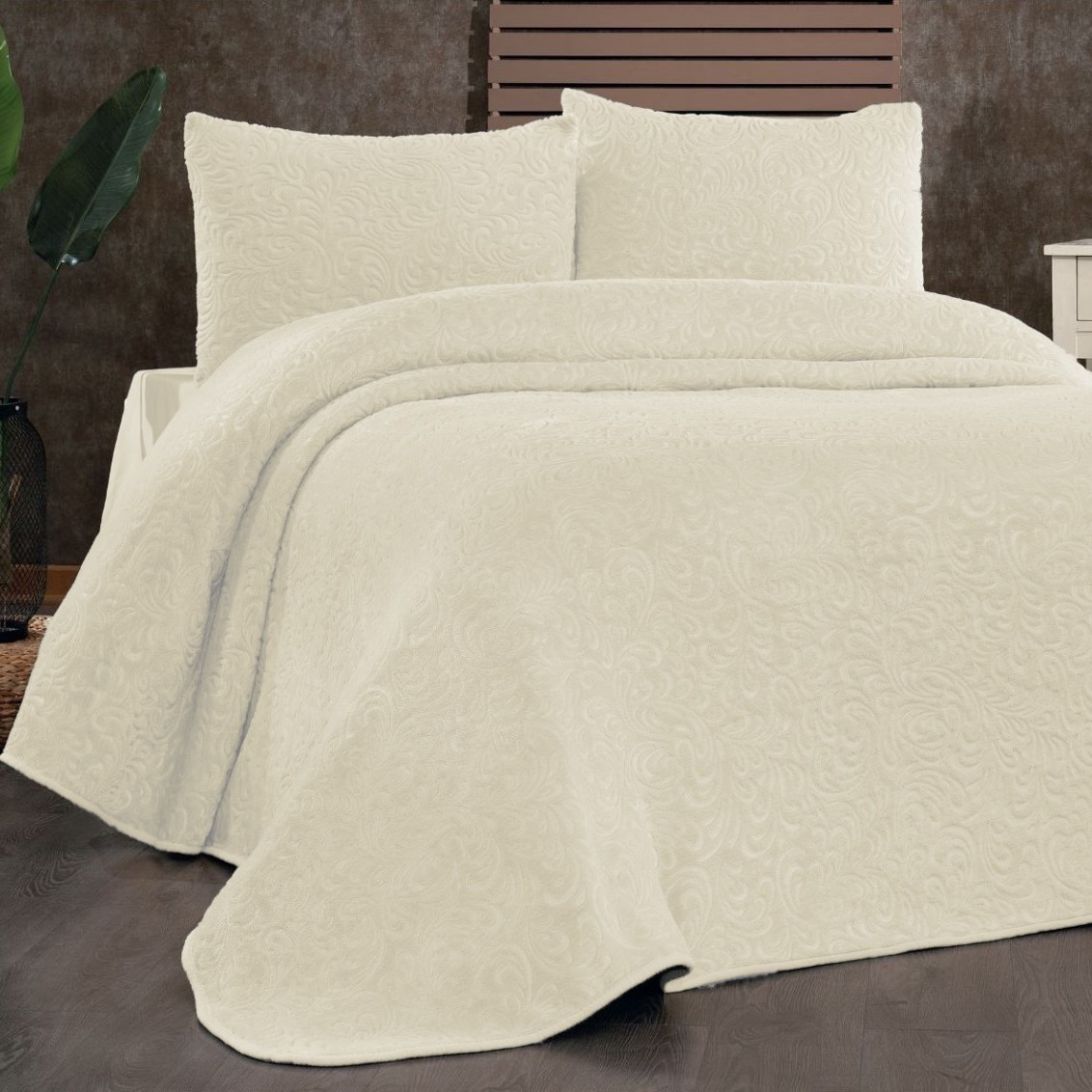 patura embosata ivory + 2 fete de perna patura embosata ivory + 2 fete de perna