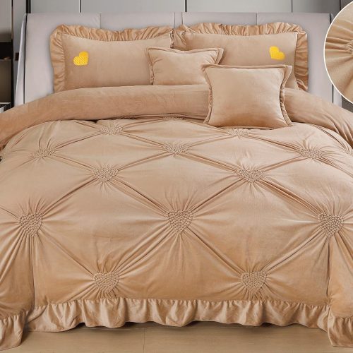 Lenjerie de pat cu pliuri si inimioare East Comfort Bej