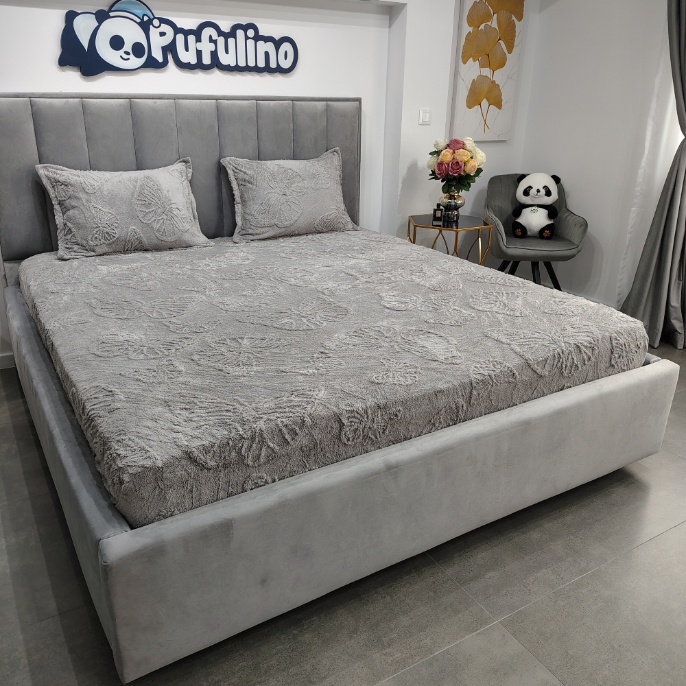 husa de pat cocolino model fluturasi gri deschis (1) husa de pat cocolino model fluturasi gri deschis