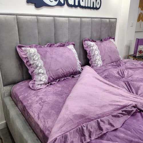 lenjerie de pat de catifea cu inimioare lila