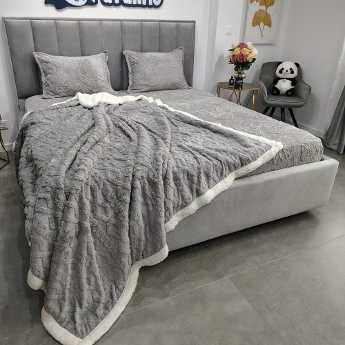 pachet primotional husa de pat si patura cu blanita