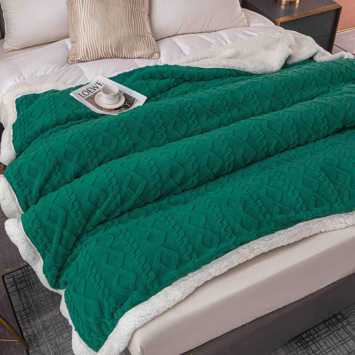 patura cu blanita tricot verde smarald principala