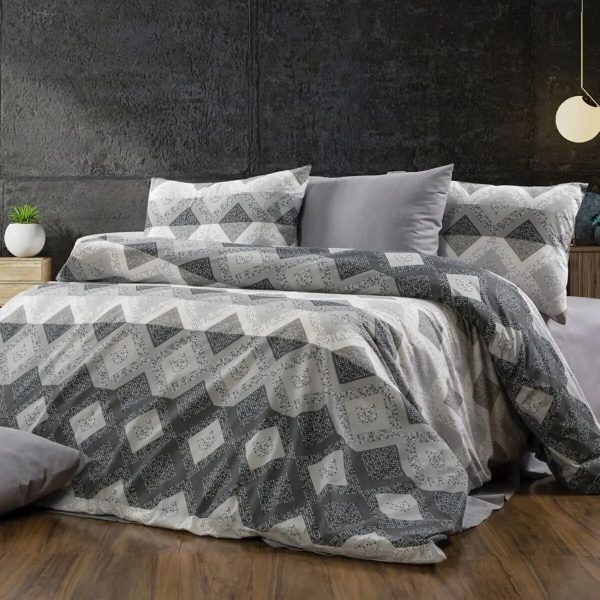 lenjerie gri cu carouri moderne