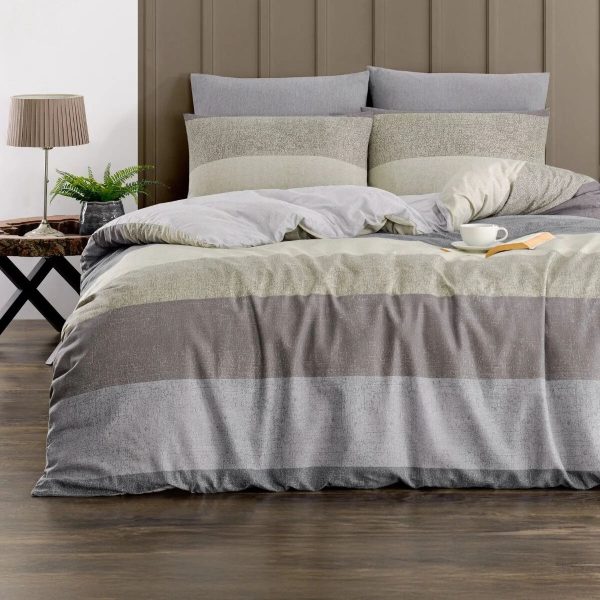 lenjerie gri cu dungi