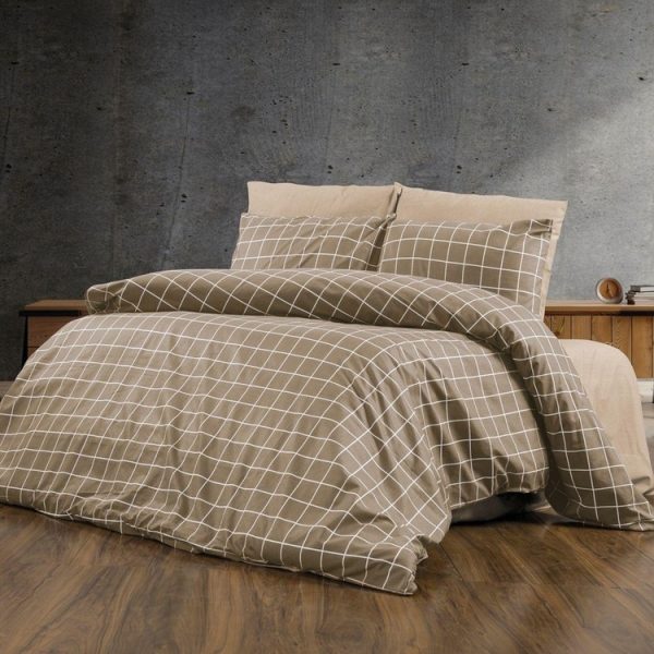 lenjerie maro cu carouri