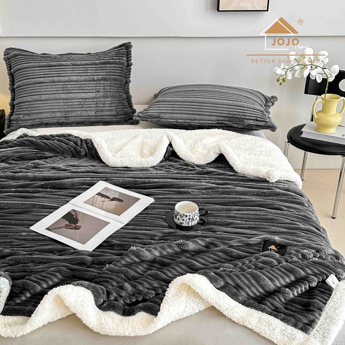 patura cu blanita deluxe cu 2 fete de perna antracit groasa patura cu blanita deluxe cu 2 fete de perna antracit groasa