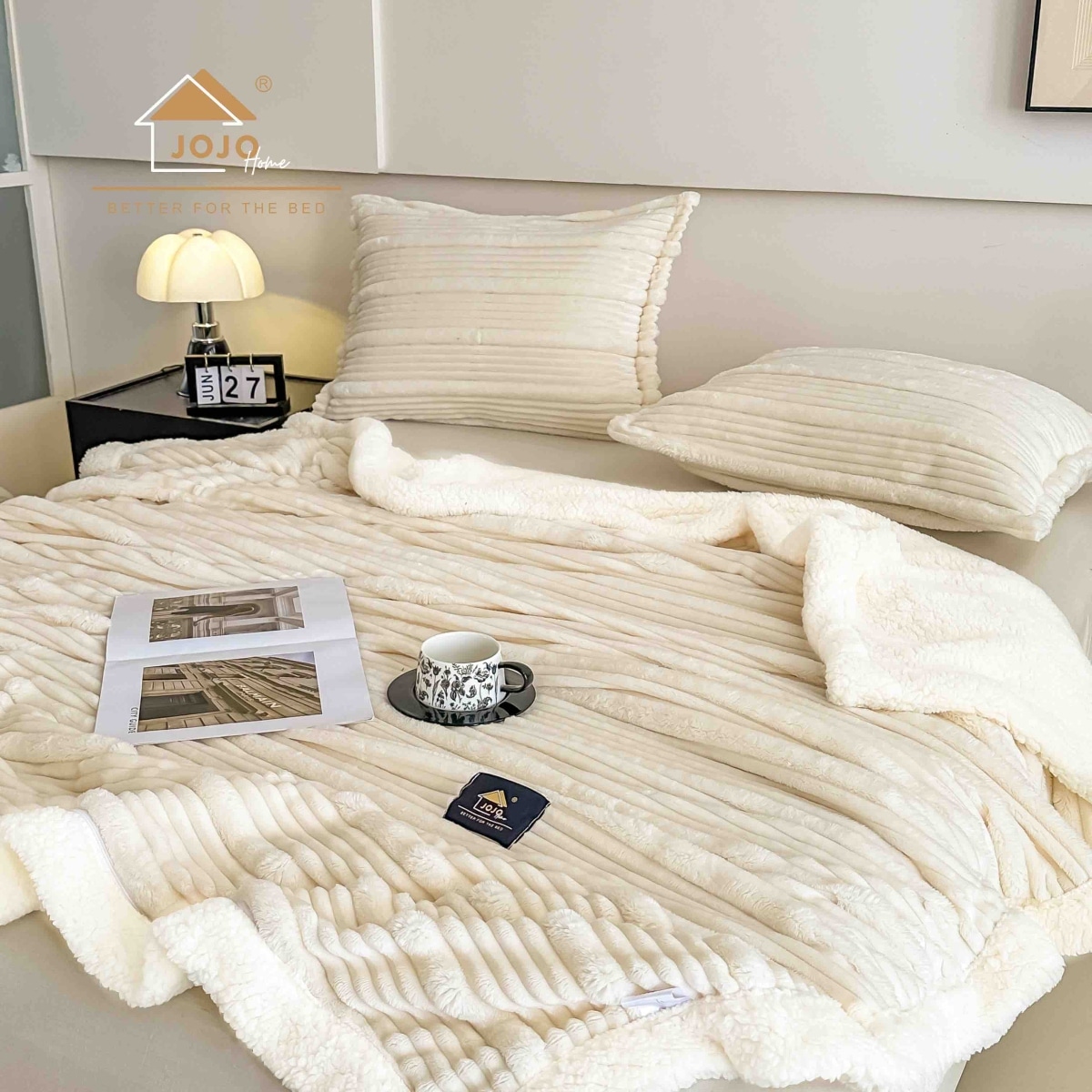 patura cu blanita deluxe cu 2 fete de perna crem ivoire patura cu blanita deluxe cu 2 fete de perna crem ivoire