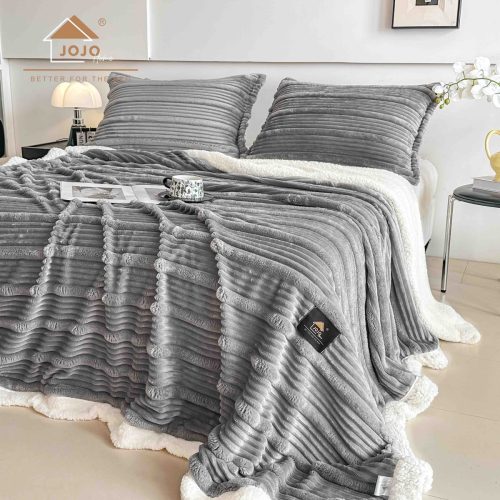 patura cu blanita deluxe cu 2 fete de perna gri deschis