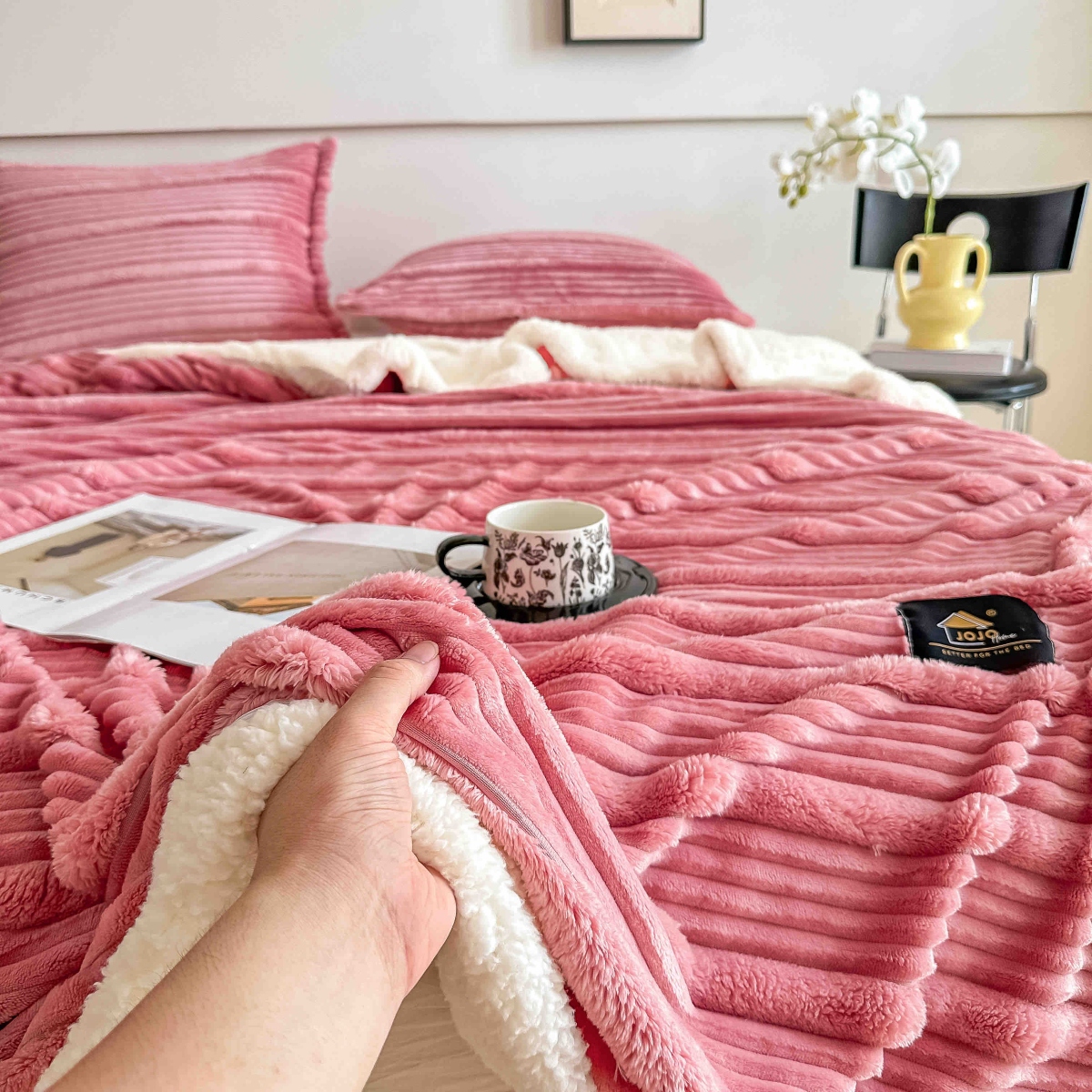 patura cu blanita deluxe cu 2 fete de perna roz cadou patura cu blanita deluxe cu 2 fete de perna roz cadou