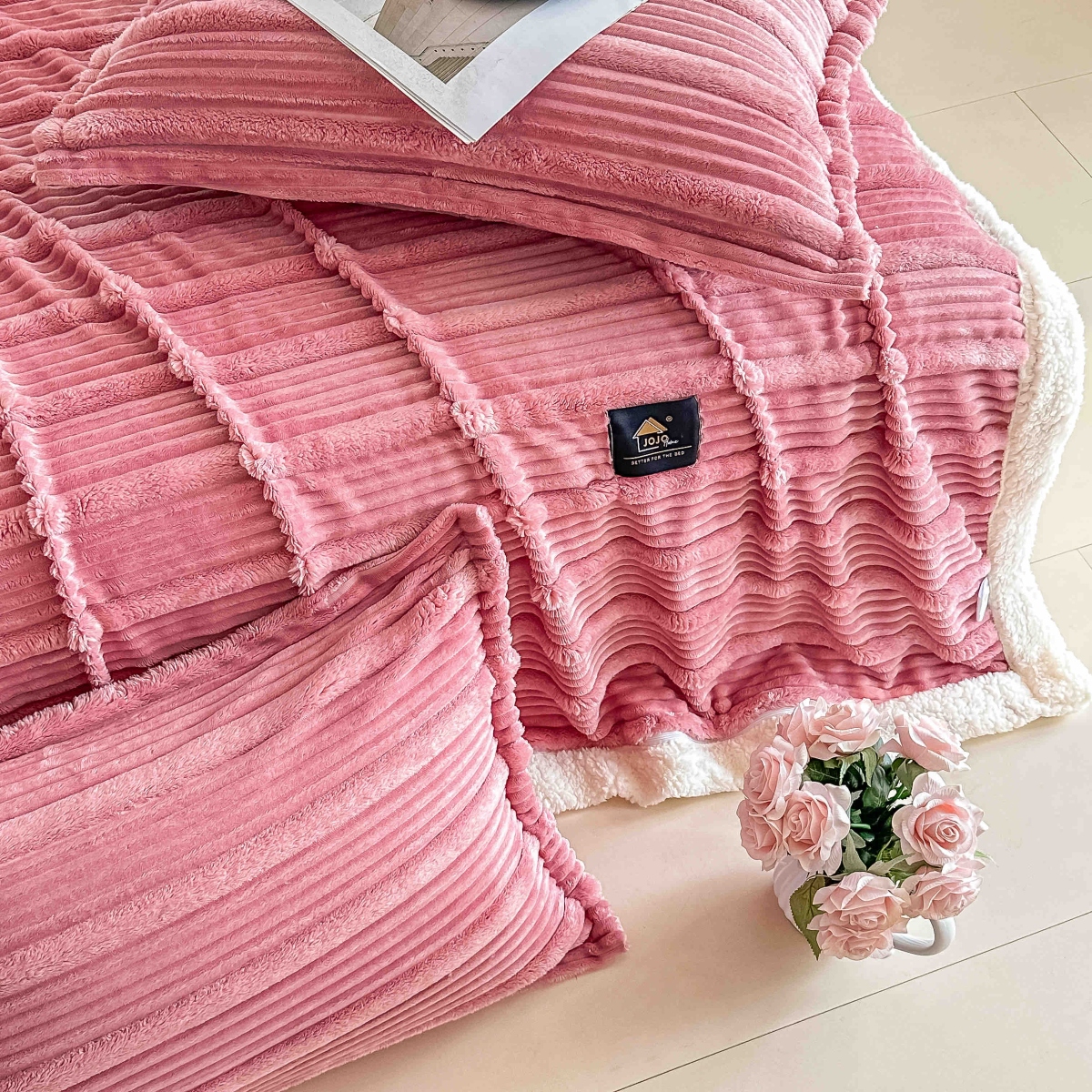 patura cu blanita deluxe cu 2 fete de perna roz de iarna patura cu blanita deluxe cu 2 fete de perna roz de iarna