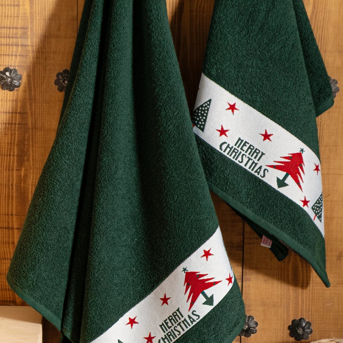 set prosoape craciun model verde aproape set prosoape craciun model verde aproape