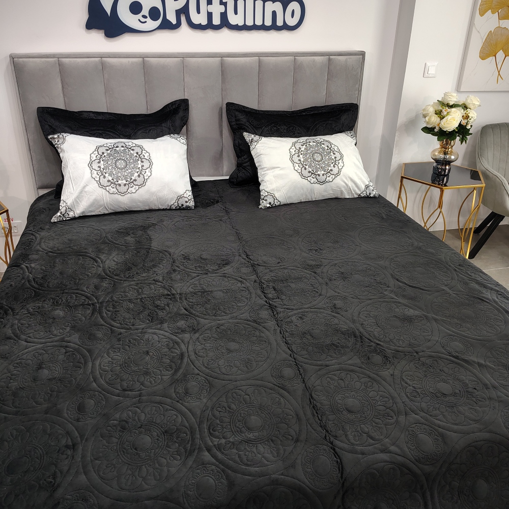 cuvertura de pat din catifea neagra (2) cuvertura de pat din catifea neagra