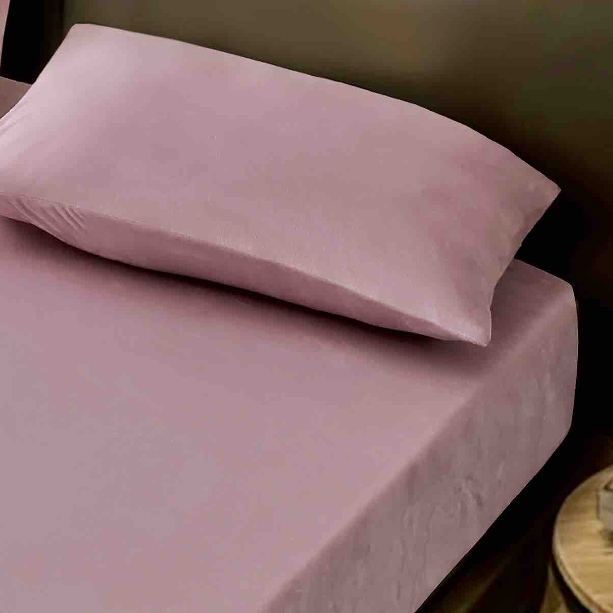 husa pat catifea roz 2 fete perna husa pat catifea roz 2 fete perna